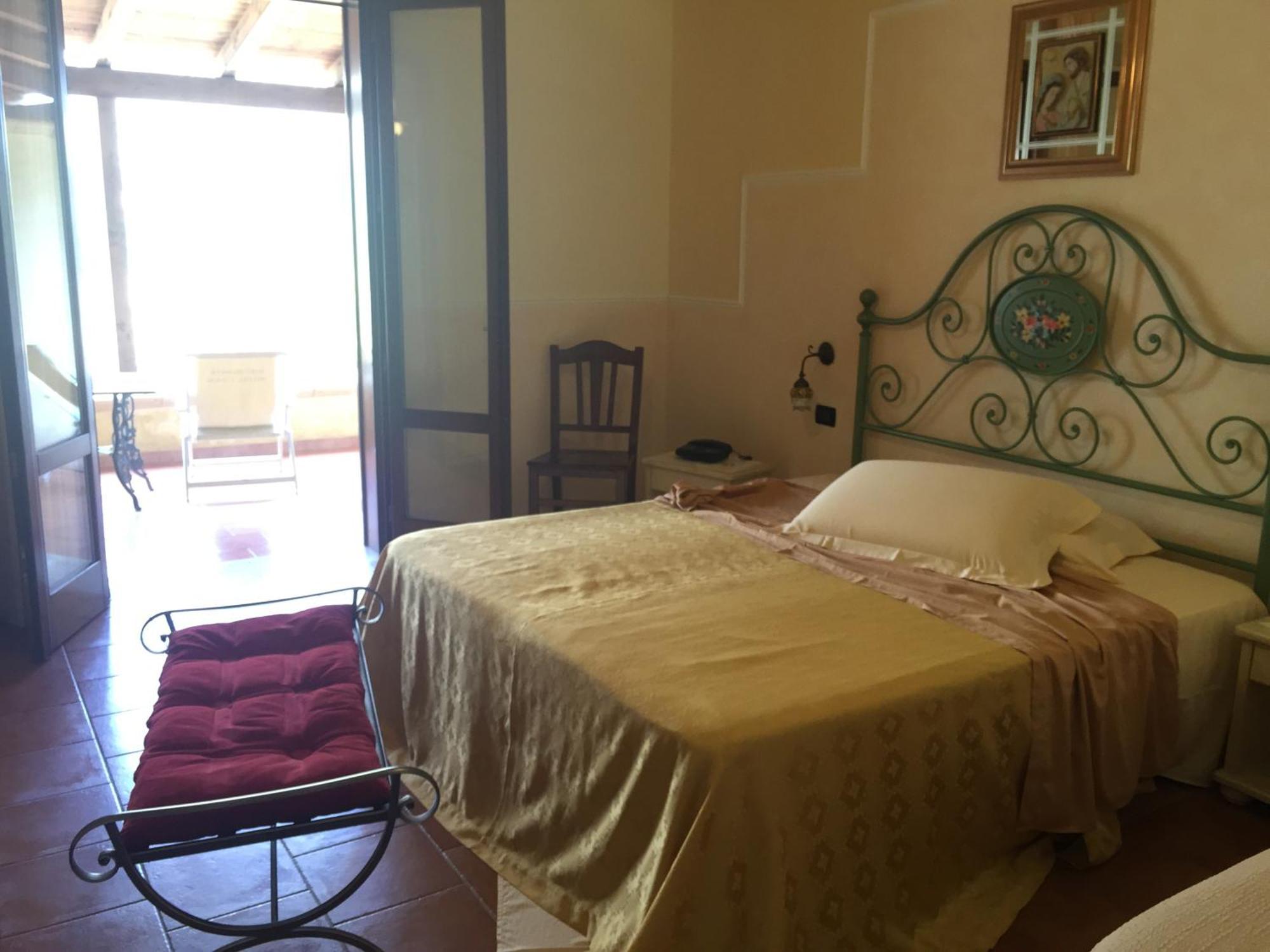 Hotel Oasi Da Paolo Castelluzzo Kültér fotó