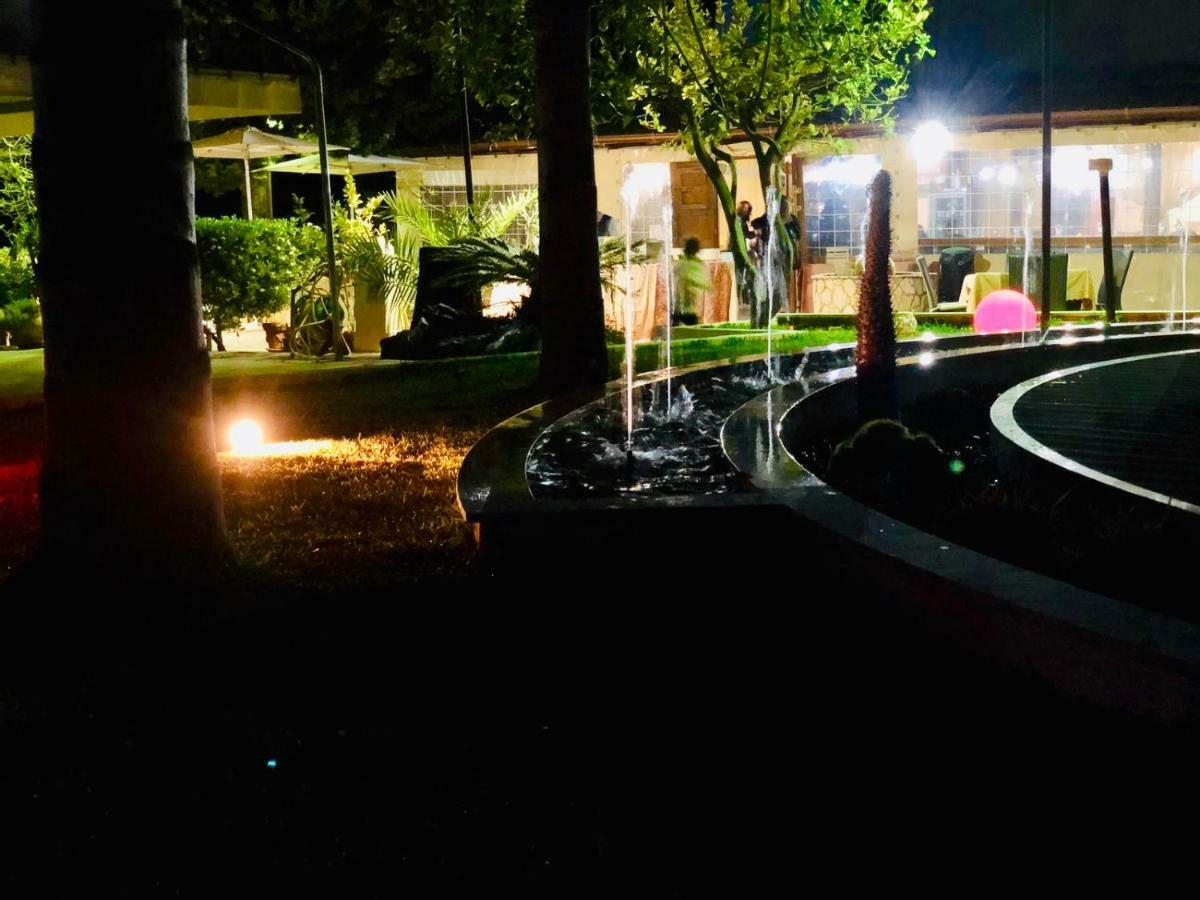 Hotel Oasi Da Paolo Castelluzzo Kültér fotó